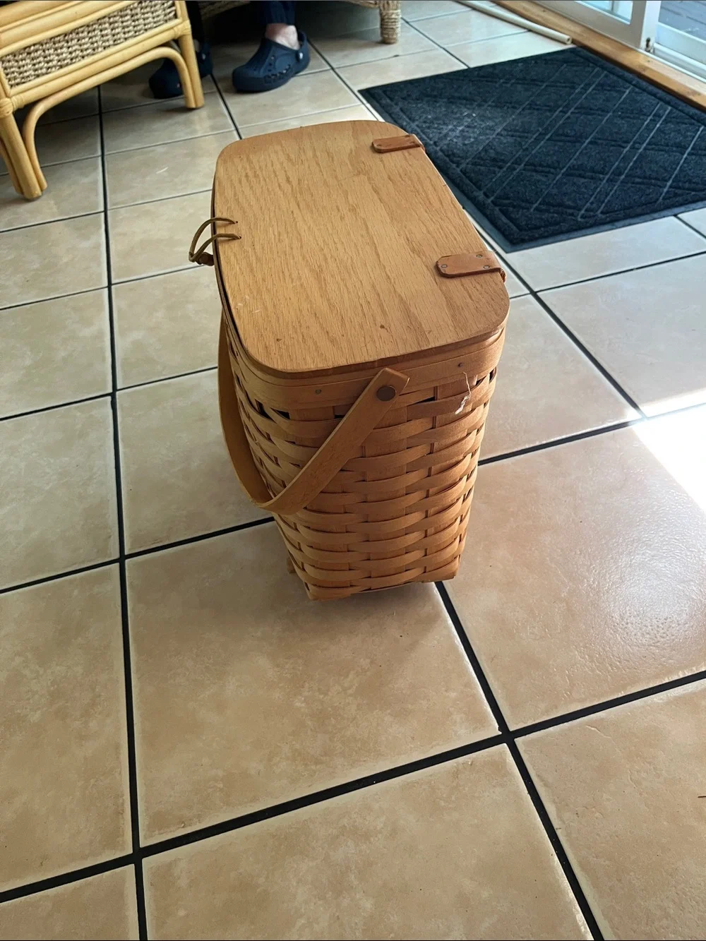 Longaberger Natural Tan Woven Storage Magazine Basket with Handle Vintage 90s
